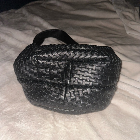 CROSS LEATHER SHOULDER BAG - Picture 4 of 10